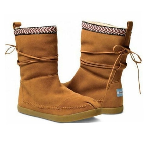 Toms Shoes - TOMS Women's Leather Moccasin Boots Size 8